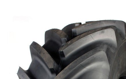 Agroindustriale Michelin 600/70R30 MICHELIN MACHXBIB 158D TL 600 / 70 R30